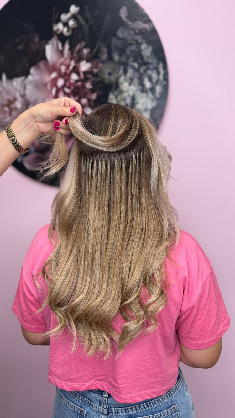 Great Lengths Bondings Extensions blond – 100 Strähnen in 40 cm Länge, professionell eingesetzt im Salon Lissi Weber Schweinfurt für natürlich volles, glänzendes Haar.