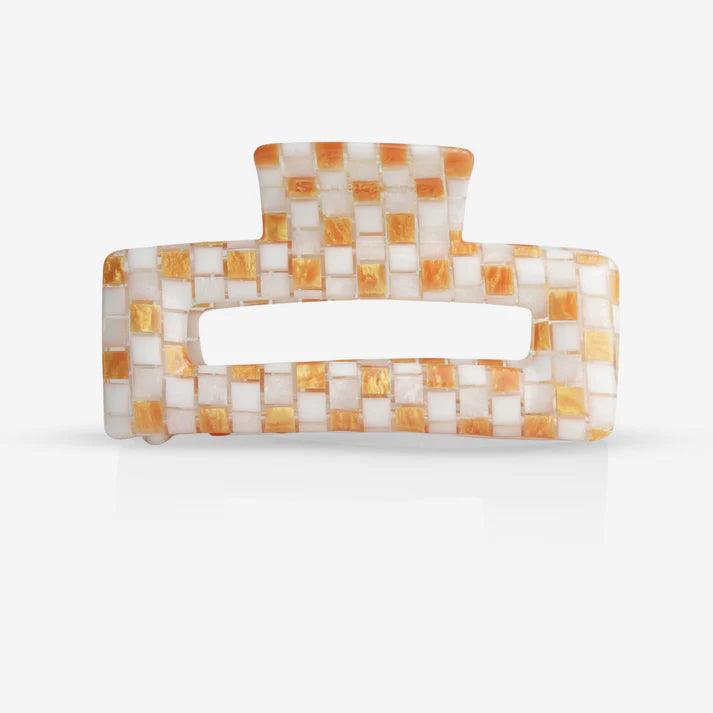 Haarklammer aus Cellulose Acetat in Weiß Gold, Rückansicht mit kräftigen abgerundeten Krallen und weißem Hintergrund, SASSTIE