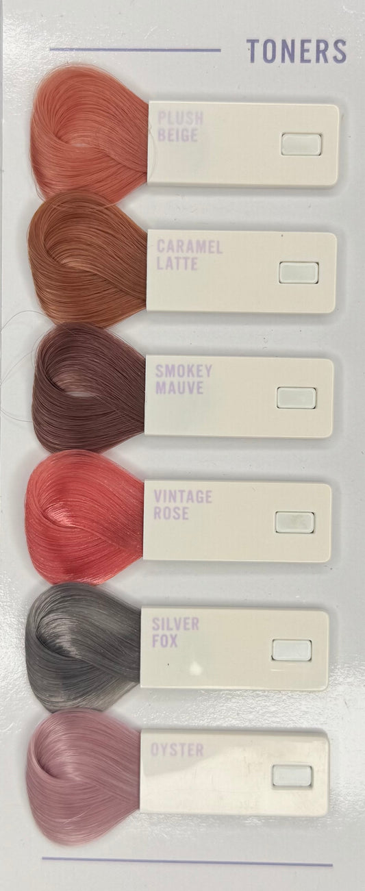 Fab Pro Farbpflege-Serie von Evo – individuell abgestimmte Farbauffrischung und Pflege für coloriertes Haar, erhält Glanz und Leuchtkraft zwischen den Friseurbesuchen, erhältlich bei Lissi Weber Schweinfurt