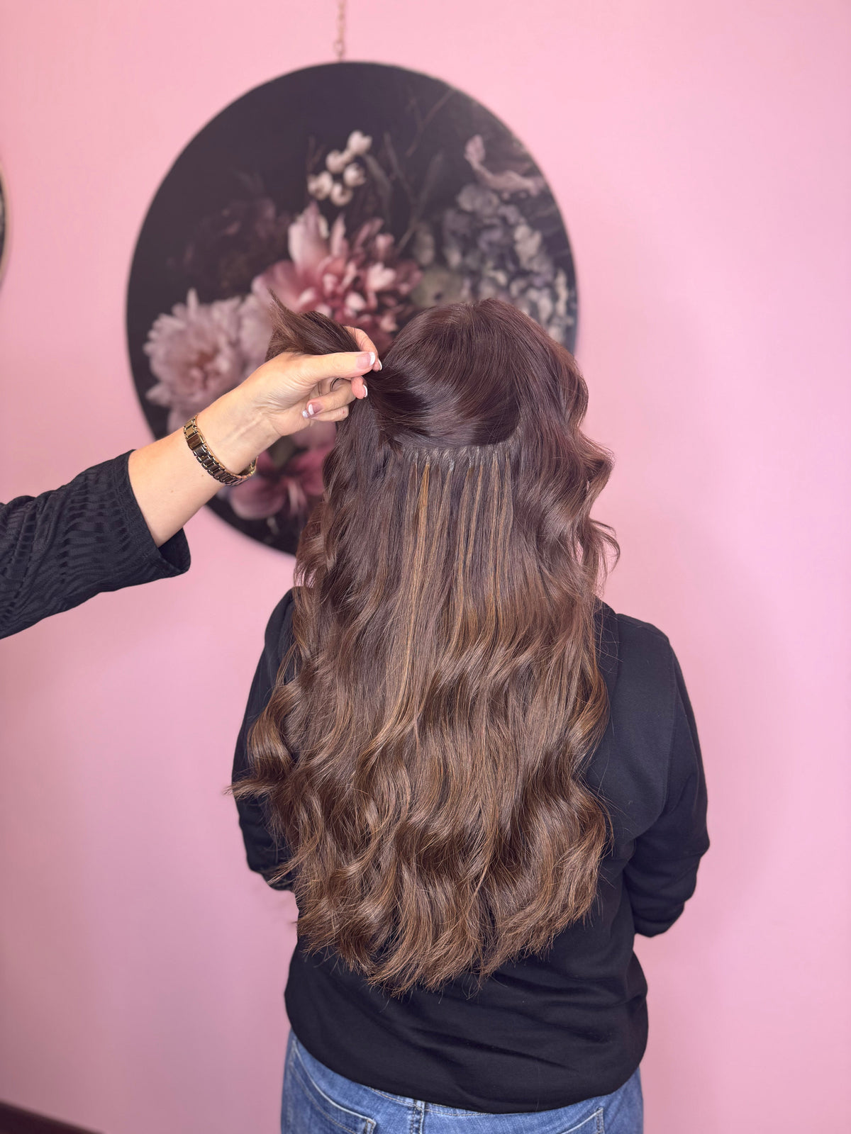 Pflege für frizziges Haar mit Extensions mit Hydrasoft Shampoo, Leave-In Pflege und Frizzkontrolle – Lissi Weber