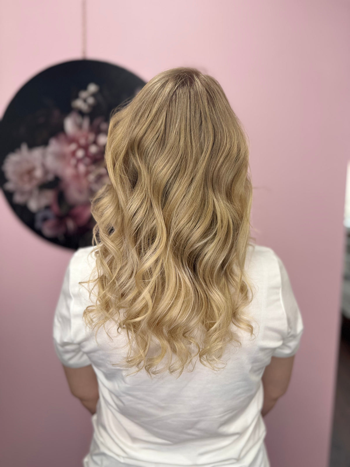 Pflege für trockenes und feines Haar mit Feuchtigkeitspflege und leichtem Volumenaufbau – Lissi Weber