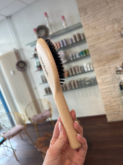 Great Lengths Holzbürste mit weichen Borsten für Extensions und empfindliches Haar, Detailaufnahme der Bürstenstruktur – Great Lengths