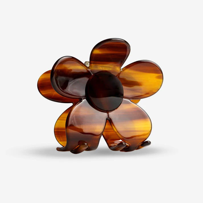 Blüten Haarklammer aus Cellulose Acetat in Braun, Detailansicht mit sanften Rundungen und stabilem Halt, SASSTIE