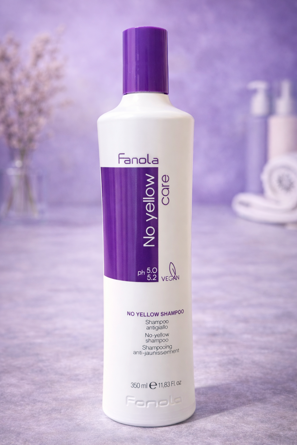 Fanola No Yellow Shampoo gegen Gelbstich weiße Flasche mit lila Akzent frontal fotografiert – Fanola