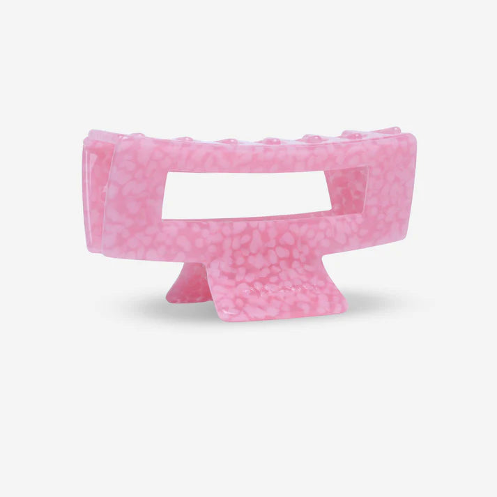 Zeitlose Haarklammer aus Cellulose Acetat in Rosa, schräge Ansicht mit flachen abgerundeten Krallen, SASSTIE
