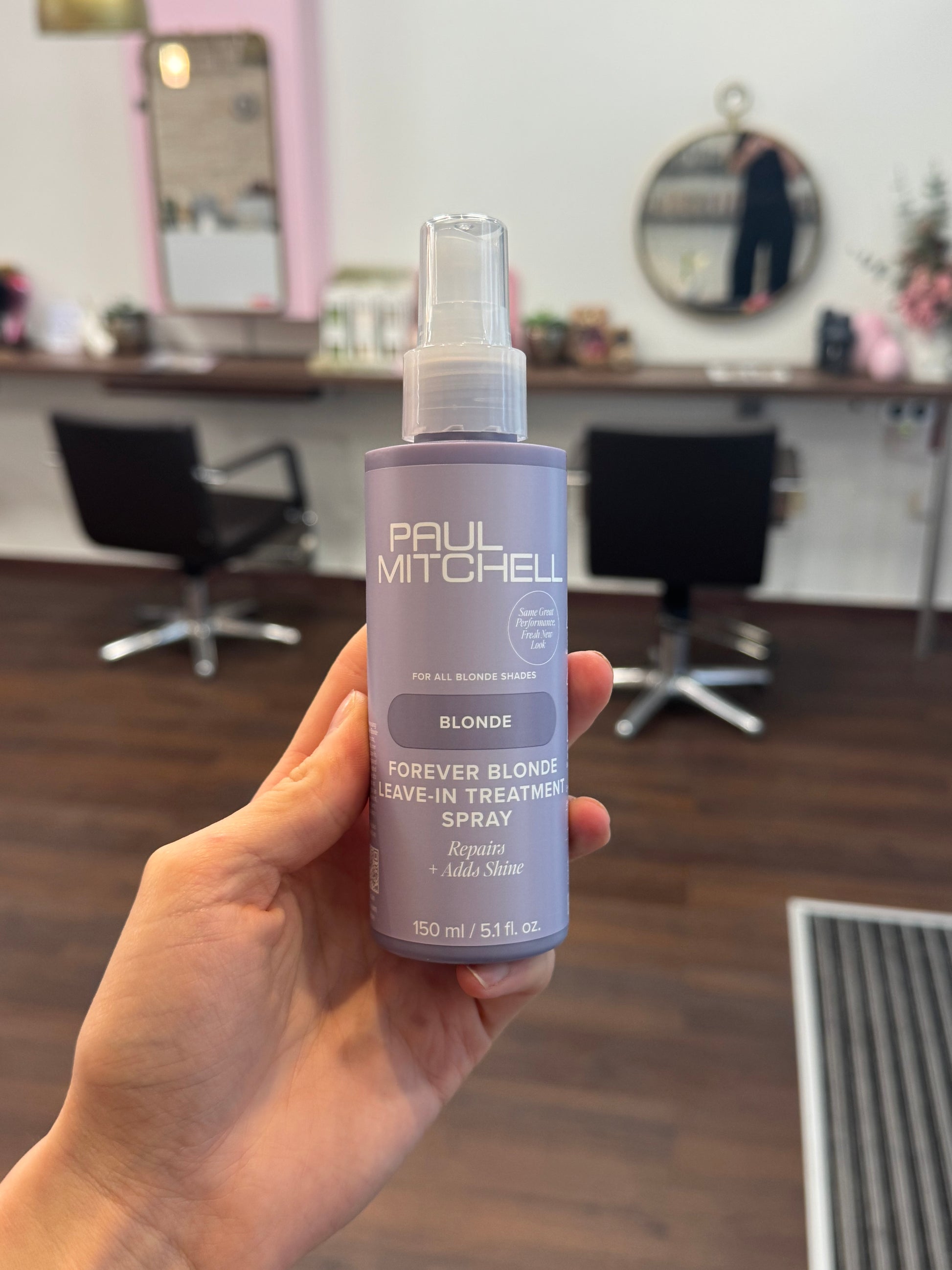 Paul Mitchell Forever Blonde Leave in Treatment Spray reparierende Leave in Pflege für blondes Haar, schützt und verleiht Glanz, in Hand im Salon – Paul Mitchell