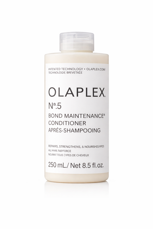 Olaplex No.5 Bond Maintenance Conditioner pflegende Haarspülung, Produktflasche mit geschlossenem Deckel vor weißem Hintergrund – Olaplex
