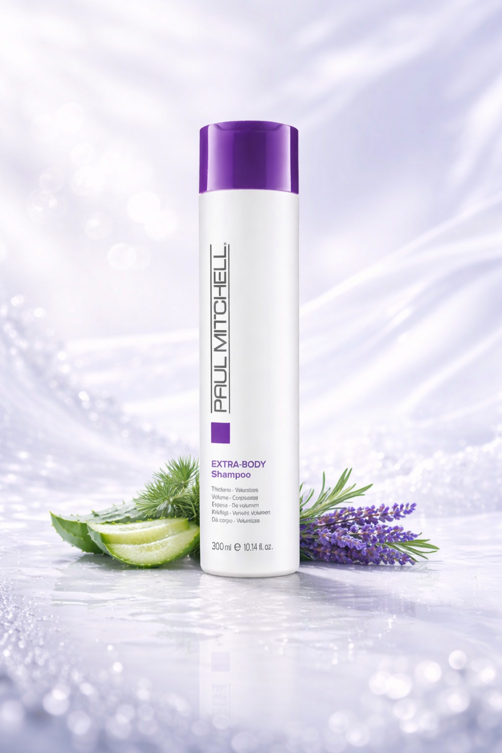 Extra Body Shampoo Volumen Pflege für feines Haar, Produktflasche im hellen Badezimmer auf Marmorablage, Paul Mitchell