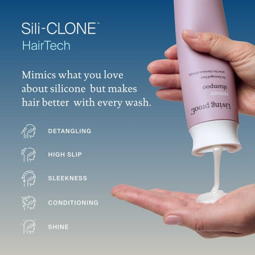 Living Proof Restore Shampoo Produktflasche mit Technologie Erklärung Sili-CLONE HairTech auf blauem Hintergrund Bild 2 – Living Proof